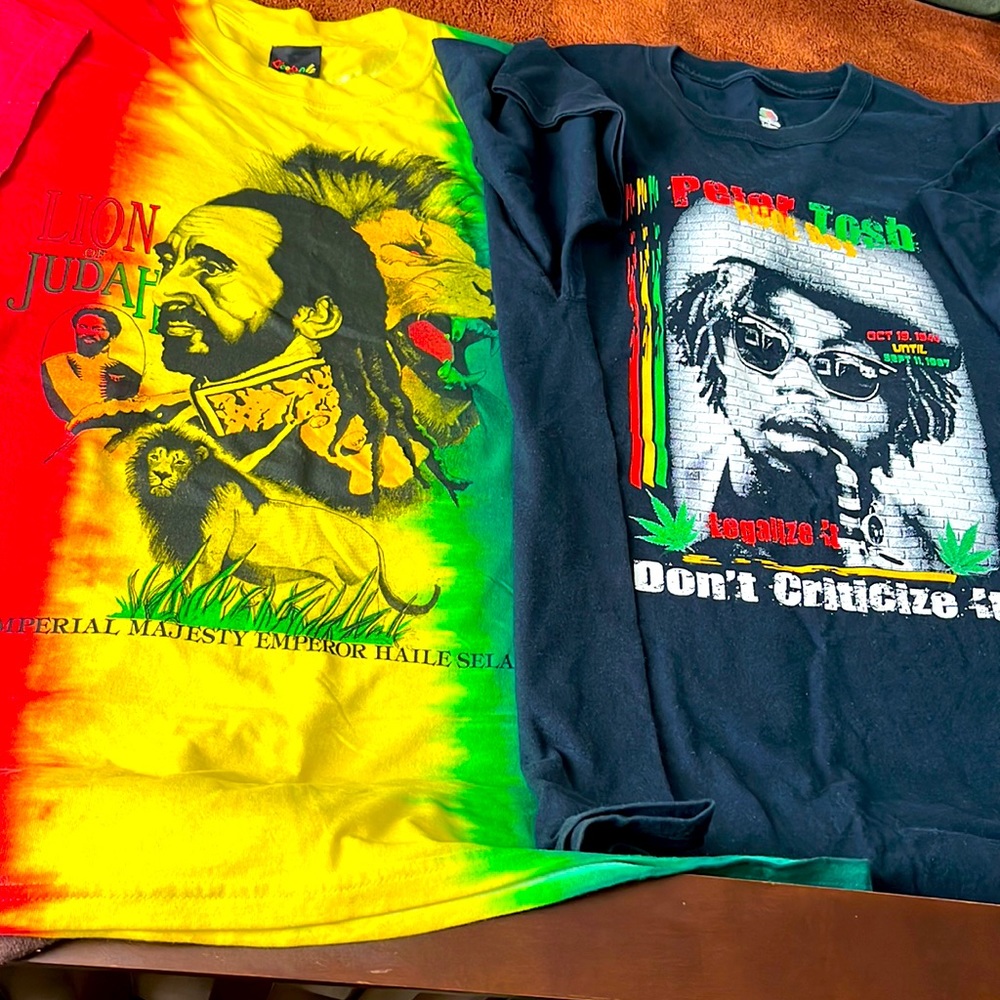 Men’s T-shirts. Representing the beautiful island of Jamaica. Both size XL